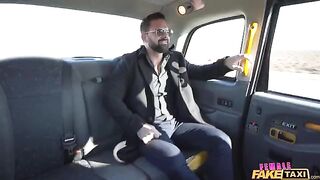 A girl in stockings seduced the guy and fucked with him in the car