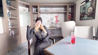 The pretty blonde came up with a plan for office antics