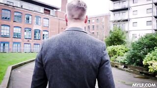 The beginning of a great blowjob, which will end with a powerful finish