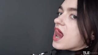 The secret of a modest girl is revealed in this video
