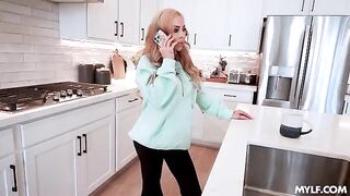 The bimbo's having a good day, it's a beautiful life