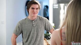 The guy just had to stick his dick to get a nice cumshot