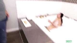 A juicy ass needs a dick to get satisfied