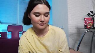 Watch the show and get a blowjob!