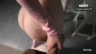 The guy made the girl cum and she squirted like a fountain