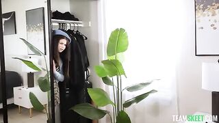 The little girl got her pussy wet and asked not to stop