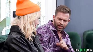 I sat a cute girl with tattoos on my cock