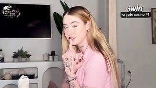 A girl woke up in the morning with a hard cock and started to ride it