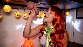 I set the rhythm with my lips, you just moan - a spicy Halloween treat