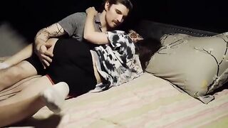 The best position for a gentle orgasm, face-down on the sheet, explained