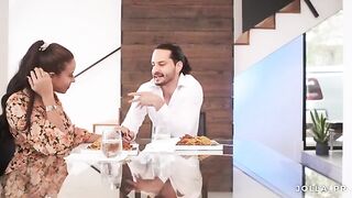 Therapist invited client to her house for dinner